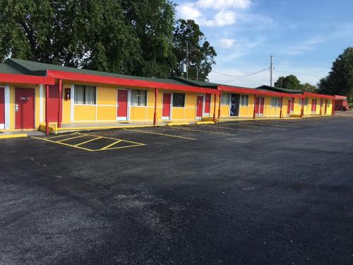Stilwell Hotel | Holiday Motel