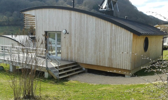 Menet Ski Chalet | HOLIDAY VILLAGE OF LAKE MENET/FACING THE LAKE OF 14 HECTARES