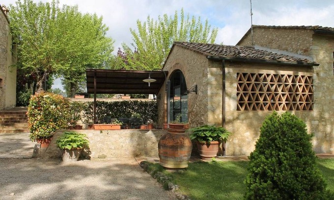 Colle di Val d'Elsa Apartment | Holidays in a former monastery from the 14th century - detached house