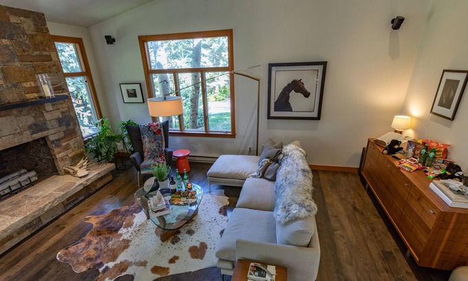 Jackson Hole House | Holidays in Jackson Hole-Modern Home with all the Extras!
