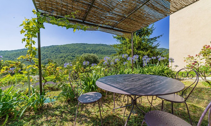 Le Bar-sur-Loup House | Holidays In Provence Alpes Maritimes