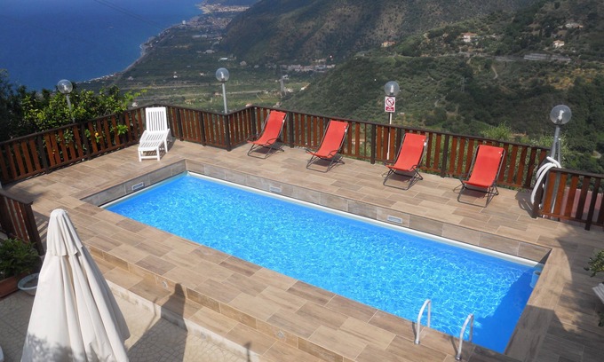 Naso Villa | Holidays in Sicily - Villa Rosi