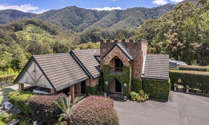 Bonville Bed & Breakfast | Holidays in the Castle