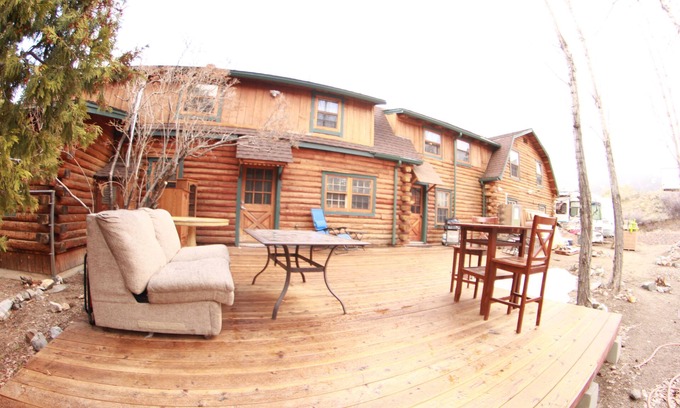 Wrightwood House | Holistic Health Day Spa and Lodging. Pampering in the Big Pines of Wrightwood,CA