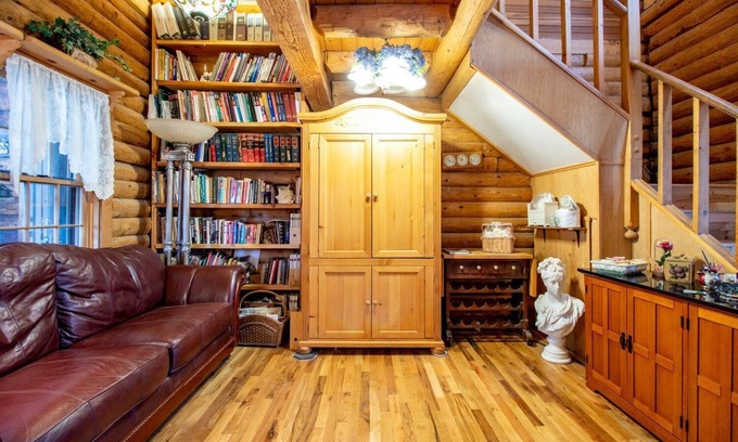 Wrightwood House | Holistic Health Day Spa and Lodging. Unit 2 Pampering in the Big Pines