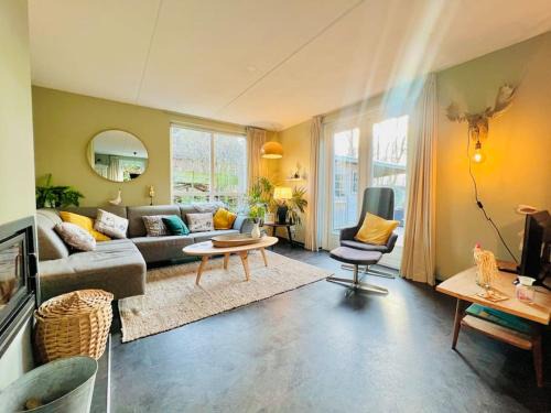 Ewijk House | Holland House big garden pool fireplace Nijmegen for 6 people