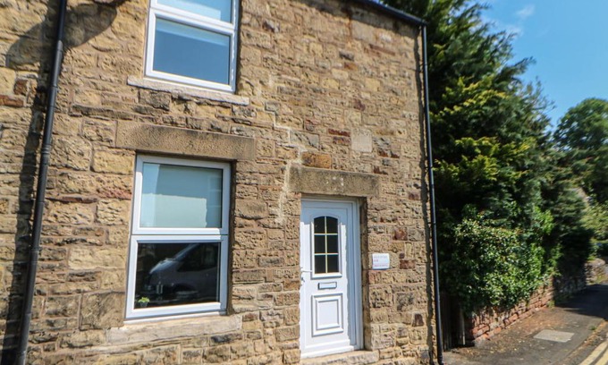 Haltwhistle House | Hollie Cottage