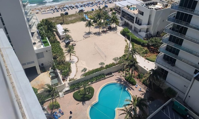 Dollard-des-Ormeaux Apartment | Hollywood Florida ocean view access to beach just steps away sian building