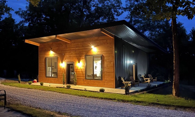 Jasper Cabin | Holt House - Tranquil cabin close to hiking trails and the Buffalo River