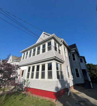 Holyoke Apartment | Holyoke House Oasis - Calm Trips