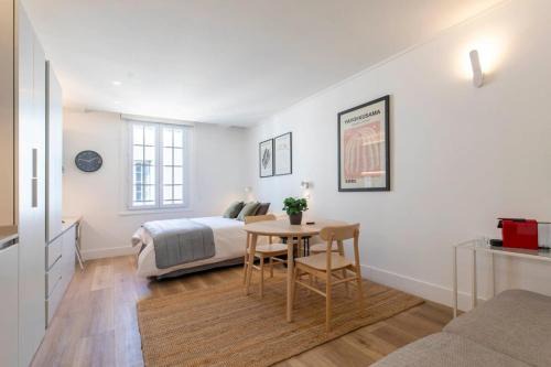 Downtown Santiago Apartment | HOM I Studio a Estrenar en Edif Cultural de Santiago