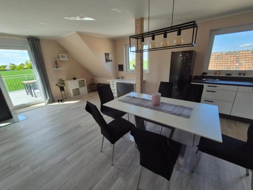 Loehne Apartment | Homburgs Schöne Aussicht