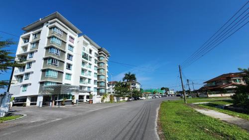 Sibu Apartment | Home 33 Salim Farley Cozy Apartment With Elevator