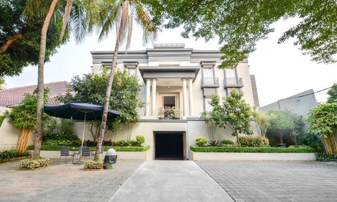 Grogol Utara House | Home 899 Patal Senayan