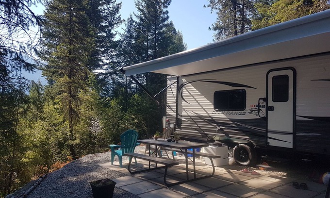 Christina Lake House | Home Away From Home