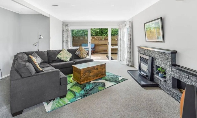 Te Rapa House | Home away from home! 3br house