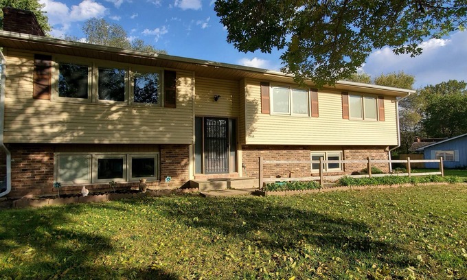 Lawrence House | Home Away from Home - Central to KU and All Venues