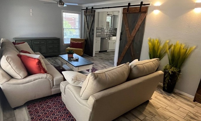 Landon Branch House | Home Away From Home - Central Waco, Texas
