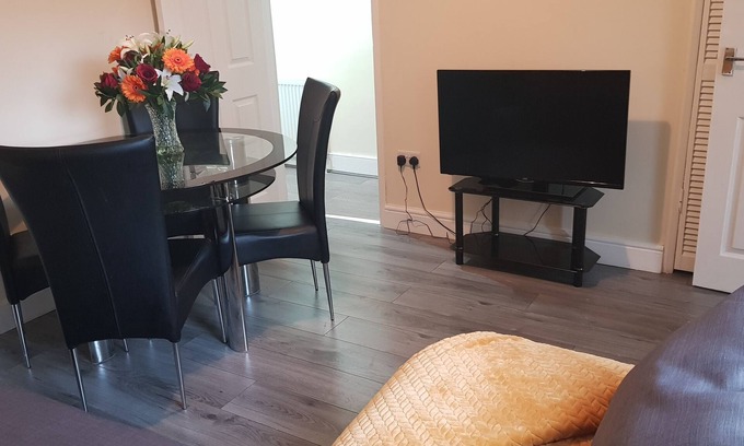 Grays House | Home Away from Home Contractor Accommodation