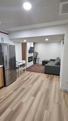 West Edmonton Apartment | Home away from home in Edmonton - Entire Basement