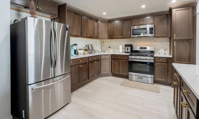 Queens Apartment | Home Away From Home