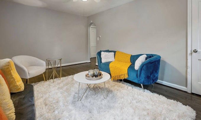 Takoma Park Apartment | Home away from home in the heart of Takoma Park