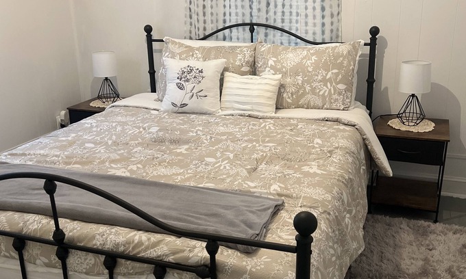 Waterbury Apartment | Home away from Home