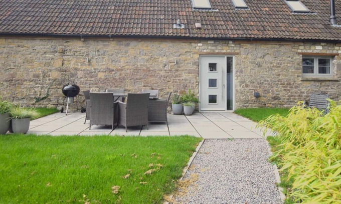 Badgworth House | Home Farm - The Stables