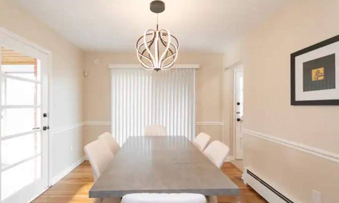 College Park House | Home in College Park