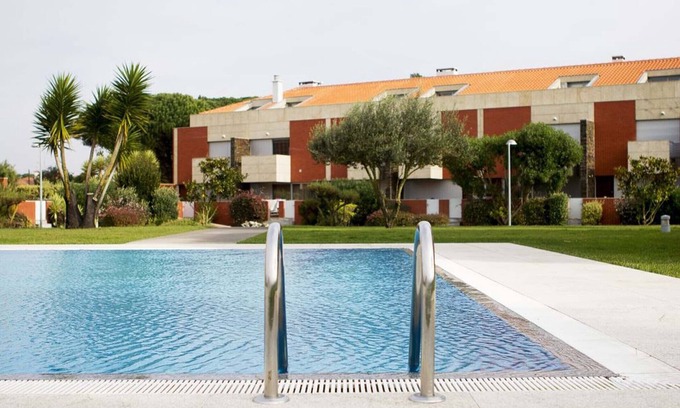 Fao House | Home in condominium on the beach, with swimming pools, tennis court and garden