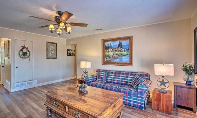 Waxahachie House | Home in Historic Waxahachie w/Yard & Patio!