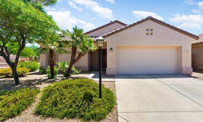 Surprise House | HOME IN THE GRAND! WALKING DISTANCE TO AMENITIES!