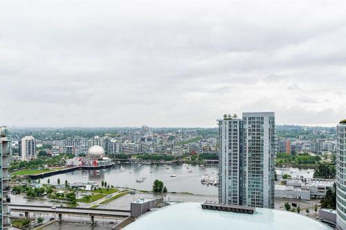 Crosstown Apartment | Home in the Sky with Gorgeous Water Views