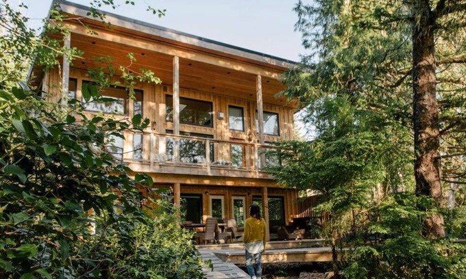 Tofino House | Home in Tofino w/hottub