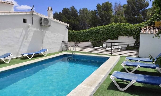 El Borge House | Home In Tranquil Mountains with Pool, Terrace, Garden & Wi-Fi