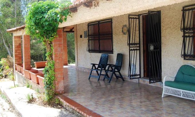 Santa Margherita di Belice House | Homerez - Spacious house 12 km away from the beach for 7 ppl. with garden