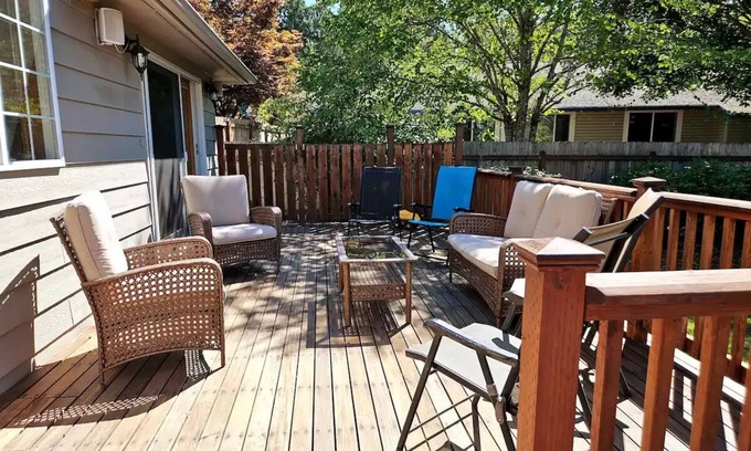 Bellingham House | Home mins to DT/Biking/Lakes/No Cleaning fee/EVSE