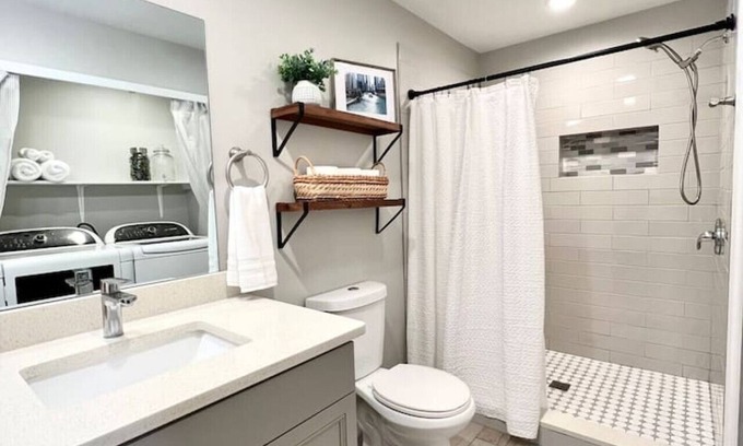 Babcock North House | Home near Six Flags/Medical Center/Cantera