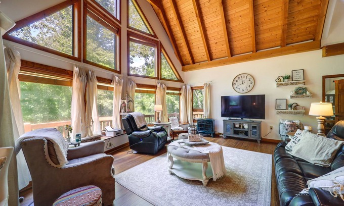 Frank House | Home on 60 Acres Near Beech Mtn!