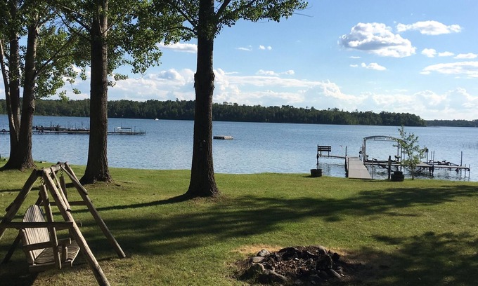 Bemidji House | Home on beautiful lake Andrusia