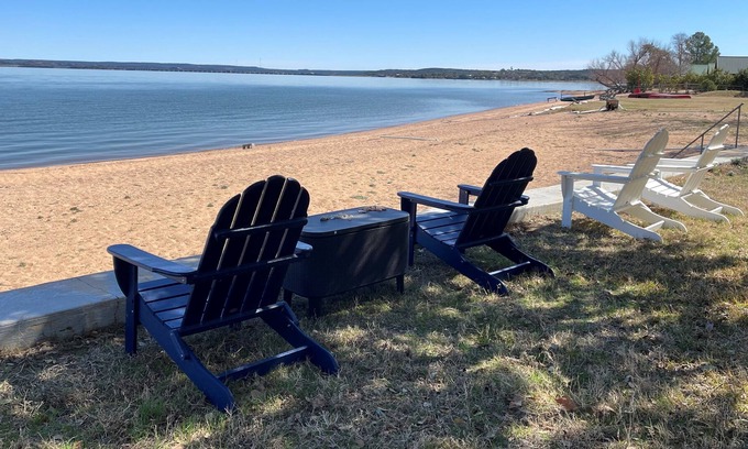 Buchanan Dam House | HOME ON LAKE BUCHANAN GREAT VIEW - 1 HR FROM NW AUSTIN - SNOW BIRD RATE: $3100/m