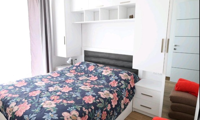 Old Boulevard Apartment | Home Q