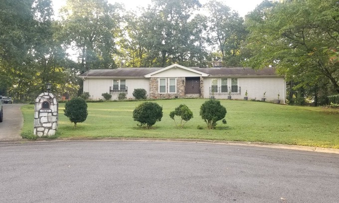 Norcross House | Home Sweet Home.Your Cozy Comfy Hideout-20 Min From DWNTWN