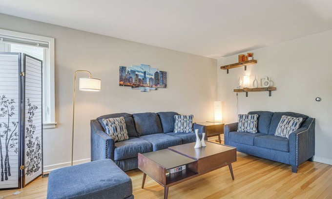 Evanston House | Home w/Fenced Yard: 13 Mi to Downtown Chicago!