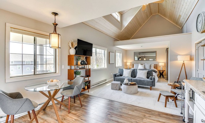 Town of Milo Apartment | Home w/Lake Views on Finger Lakes Wine Trail