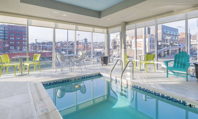 Crossroads Arts District Hotel | Home2 Suites by Hilton Kansas City Downtown