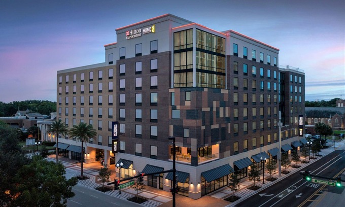 Lake Eola Heights Hotel | Home2 Suites by Hilton Orlando Downtown
