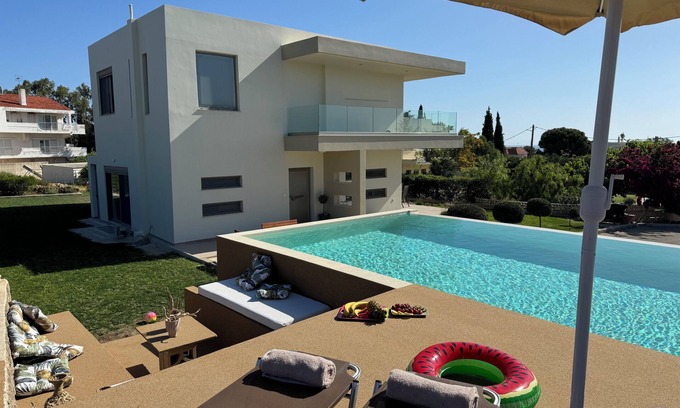 Psinthos Villa | Home21-spacious Elegant Villa- 5 min From the Beach!