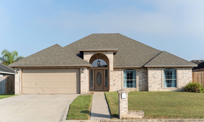 Brownsville House | Homeaway from Home!