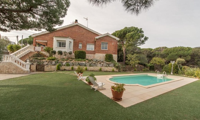 Sant Vicenc de Montalt Villa | HomeHolidaysRentals Gema